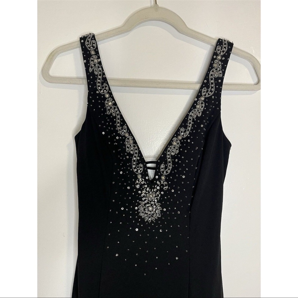 Niki Lavis Black and Silver Evening Gown